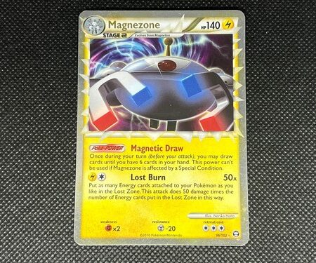 Pokemon TCG - Magnezone #96 - Triumphant Set - LP+/NM Condition